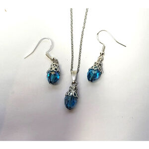 925 Sterling Silver Swarovski Crystal Aqua Blue Pendant Necklace Earrings Set